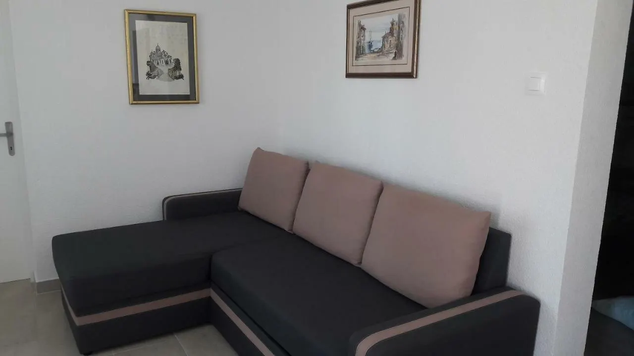 Apartment Apartman Marco Premantura