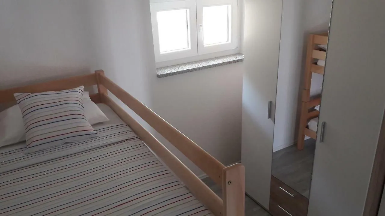 Apartman Marco Premantura
